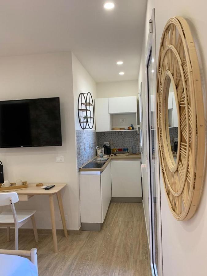 Donna Luisa-Catania Charming Apartment Bagian luar foto
