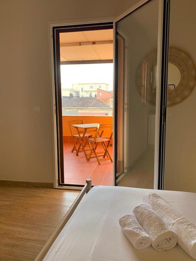 Donna Luisa-Catania Charming Apartment Bagian luar foto