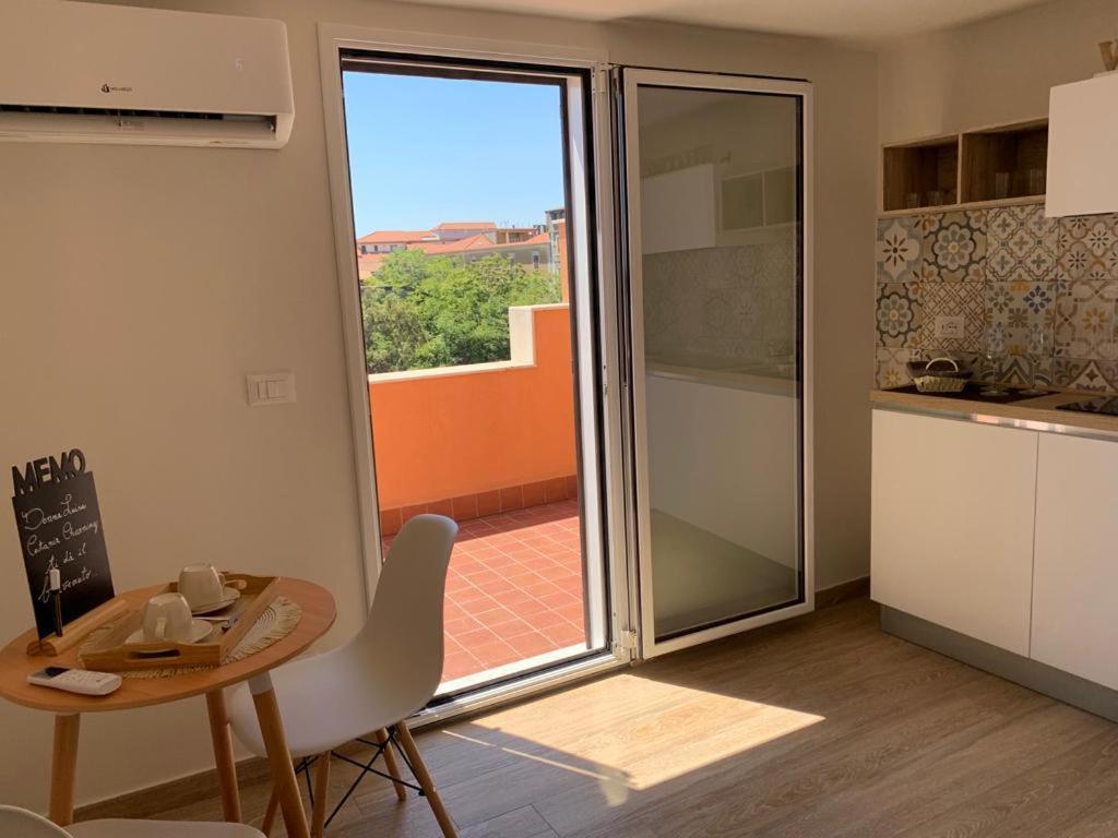 Donna Luisa-Catania Charming Apartment Bagian luar foto