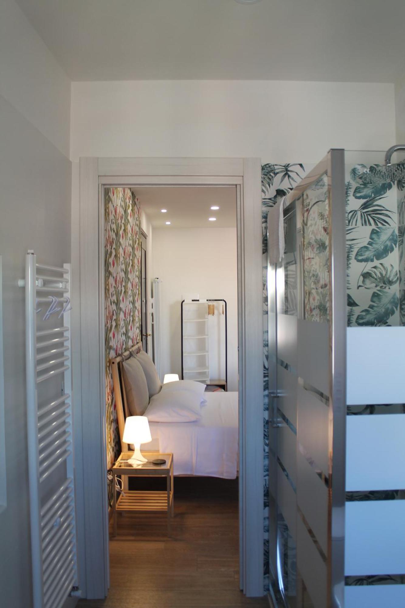 Donna Luisa-Catania Charming Apartment Bagian luar foto
